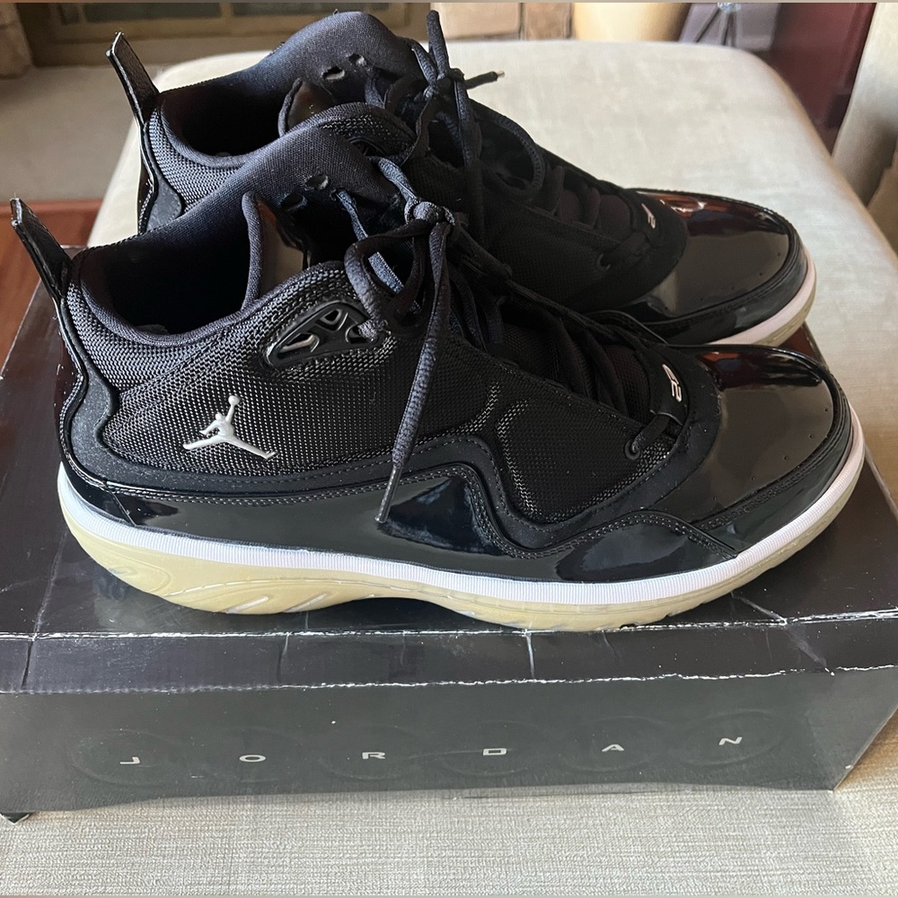 NEW WITH BOX. Jordan Elements. 364693 001. Size 13